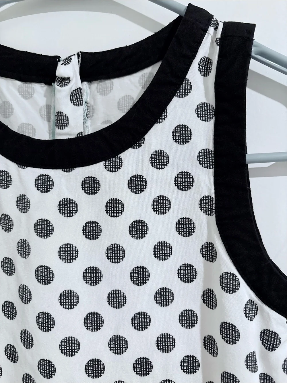 Gymboree White Polka Dot Tank Top with Black Trim. Girls size 8